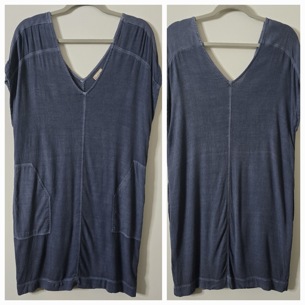 Holding Horses V-Neck Dress Size S